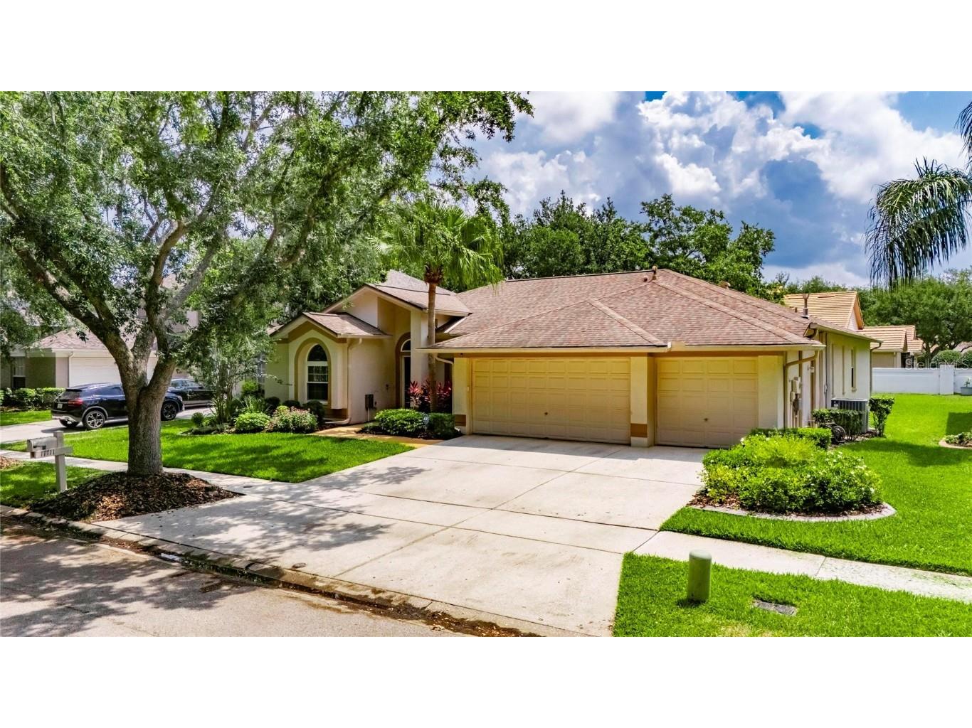 17711 Hampshire Oak Drive Tampa FL 33647 TB8383290 image1