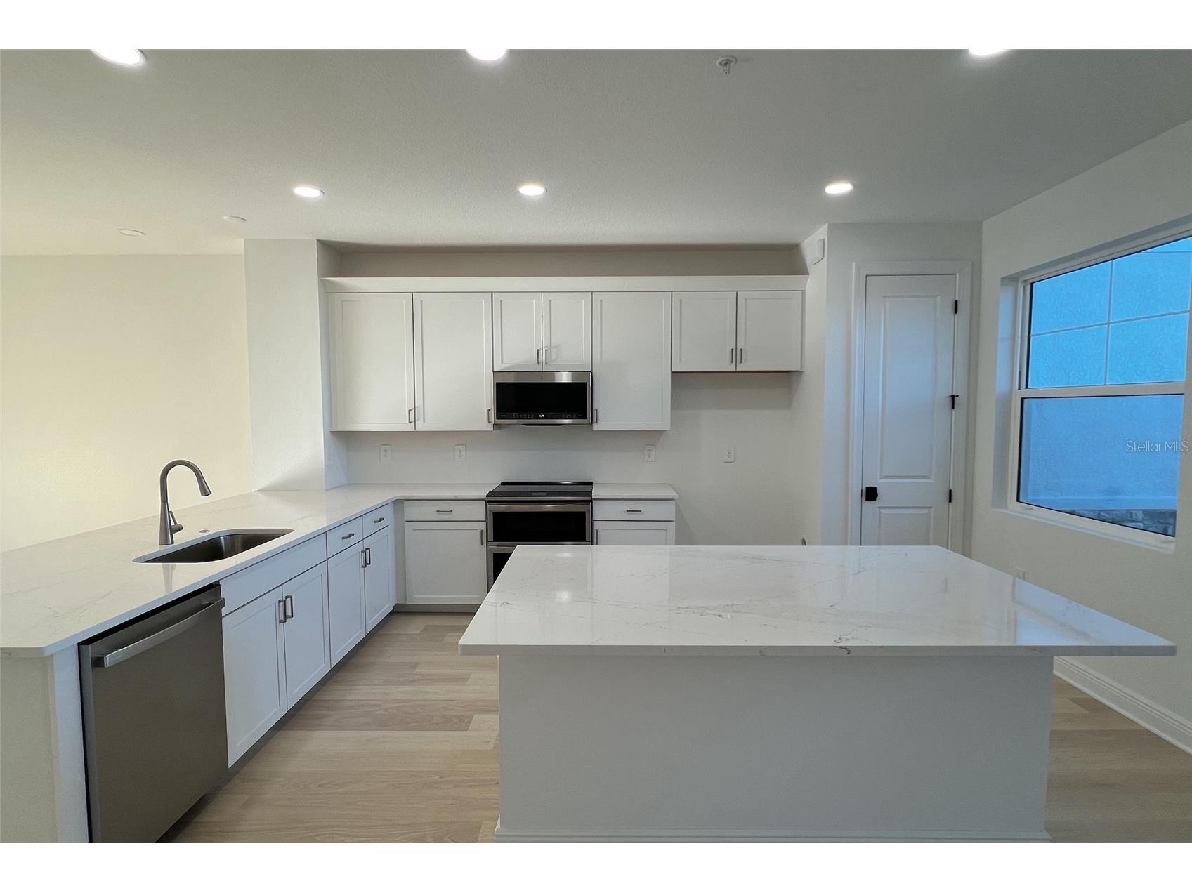 17712 Broadleaf Loop Venice FL 34293 R4910082 image4