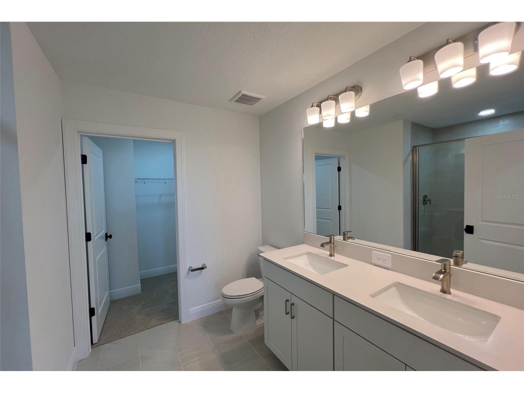 17712 Broadleaf Loop Venice FL 34293 R4910082 image8