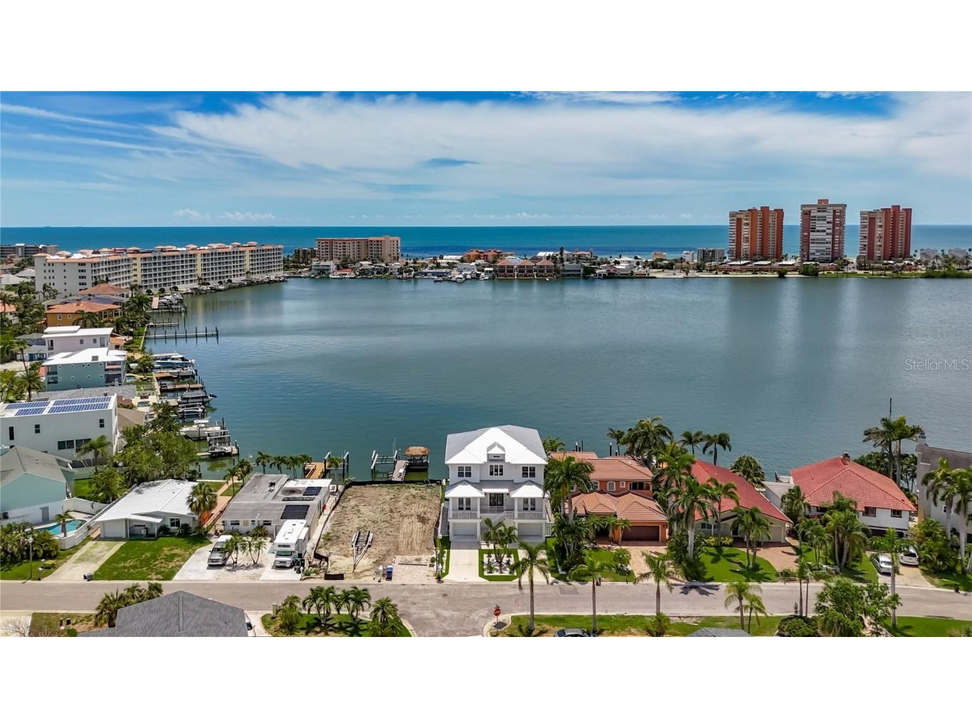 17713 Wall Circle Redington Shores FL 33708 TB8415120 image1