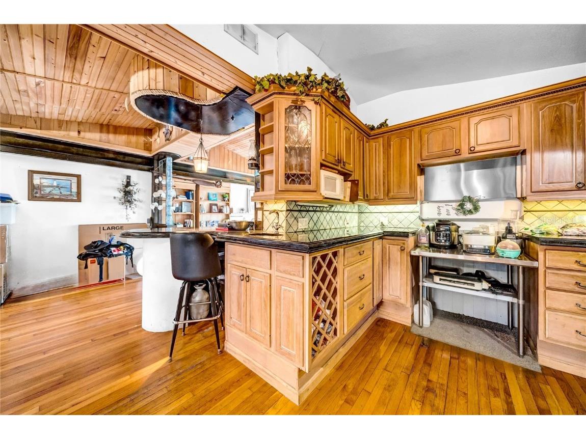 17714 Long Point Drive Redington Shores FL 33708 TB8426825 image11