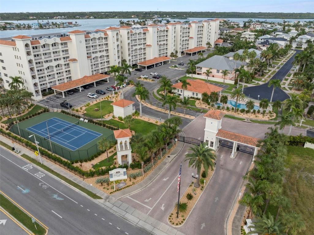 17715 Gulf Boulevard #302 Redington Shores FL 33708 TB8434187 image1