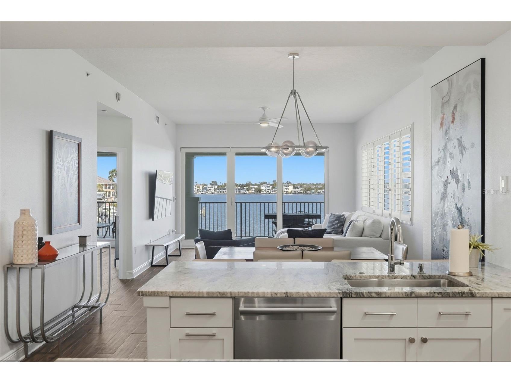 17715 Gulf Boulevard #306 Redington Shores FL 33708 TB8488313 image1