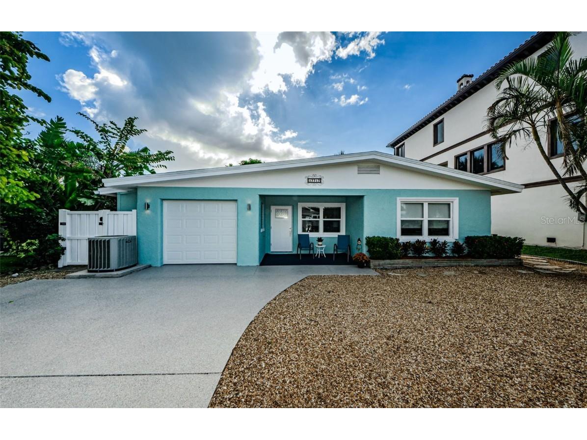 17717 Long Point Drive Redington Shores FL 33708 - INTRACOASTAL WATERWAY U8178691 image1