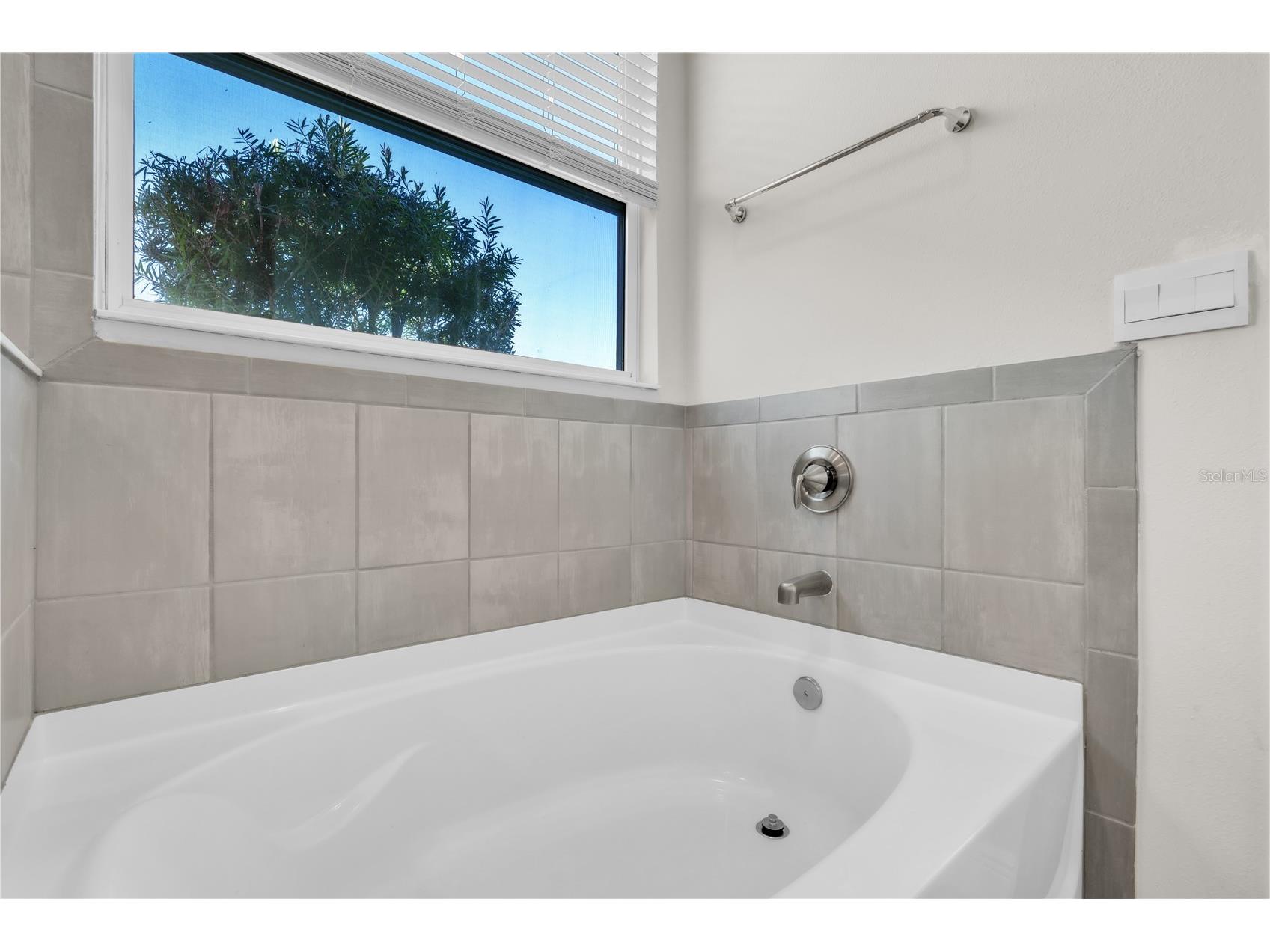 17718 Barley Drive Bradenton FL 34211 A4676746 image24