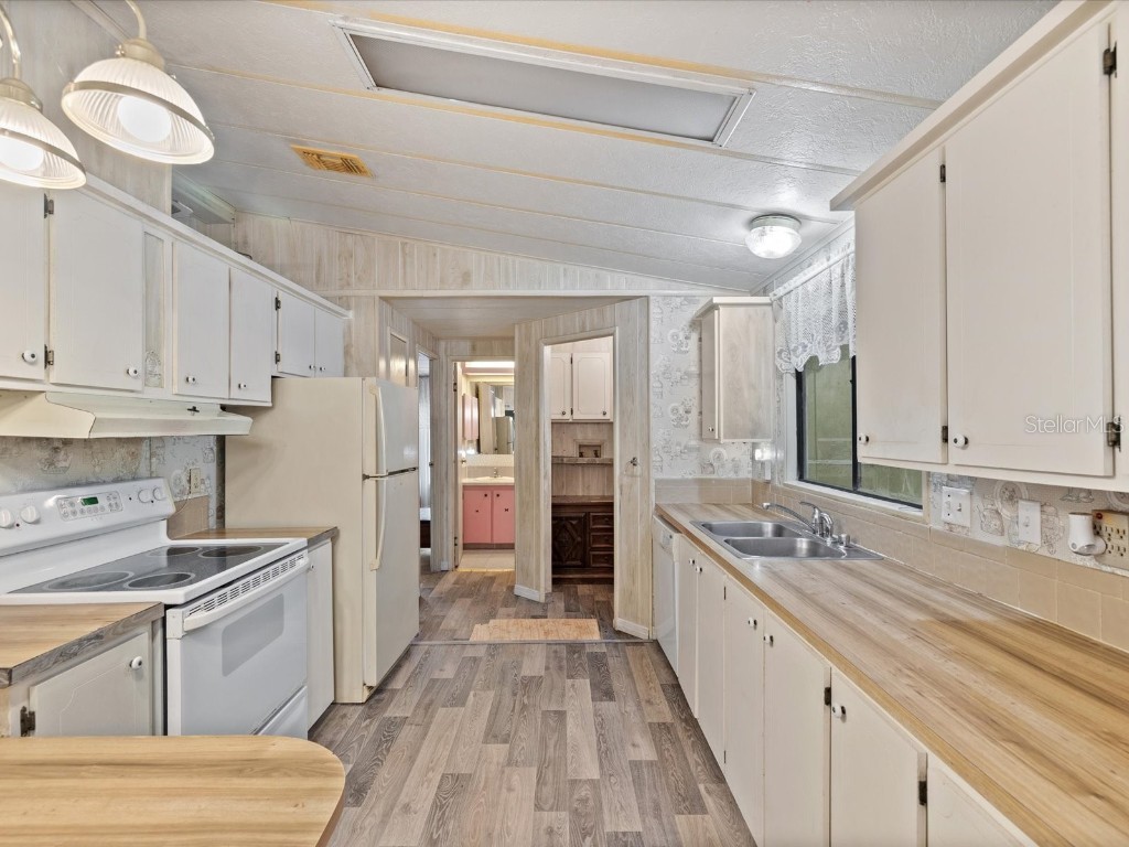 17718 Rockledge Avenue Spring Hill FL 34610 W7881533 image16