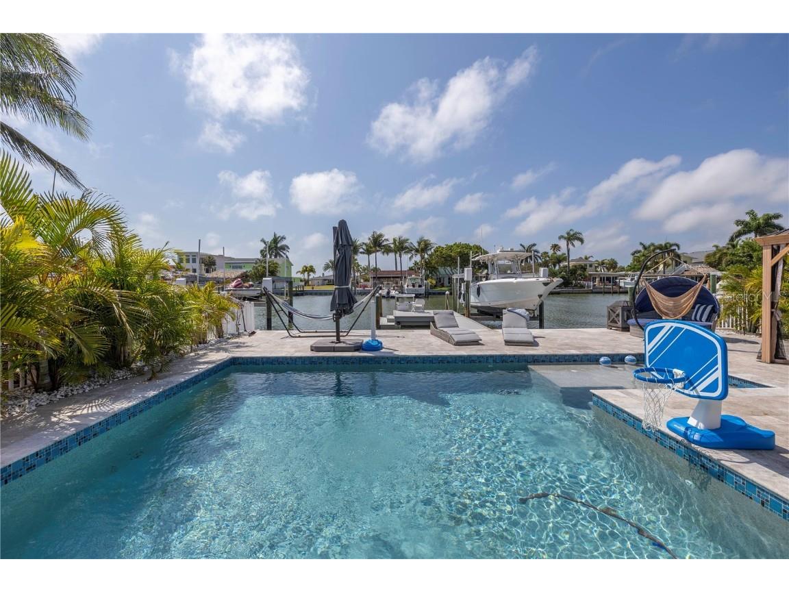 17720 Long Point Drive Redington Shores FL 33708 U8241932 image1