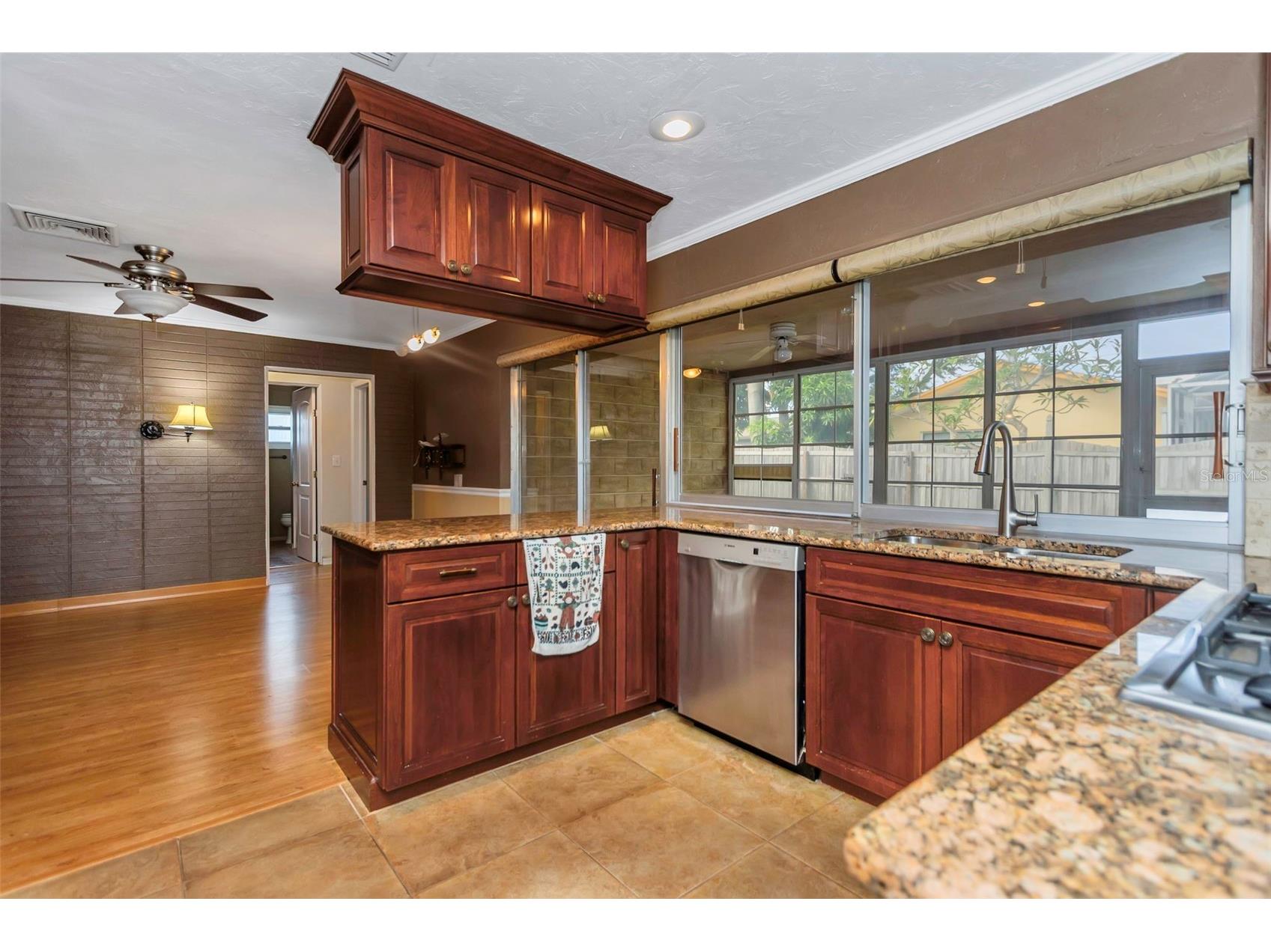 1773 63rd Avenue S Saint Petersburg FL 33712 TB8448778 image16