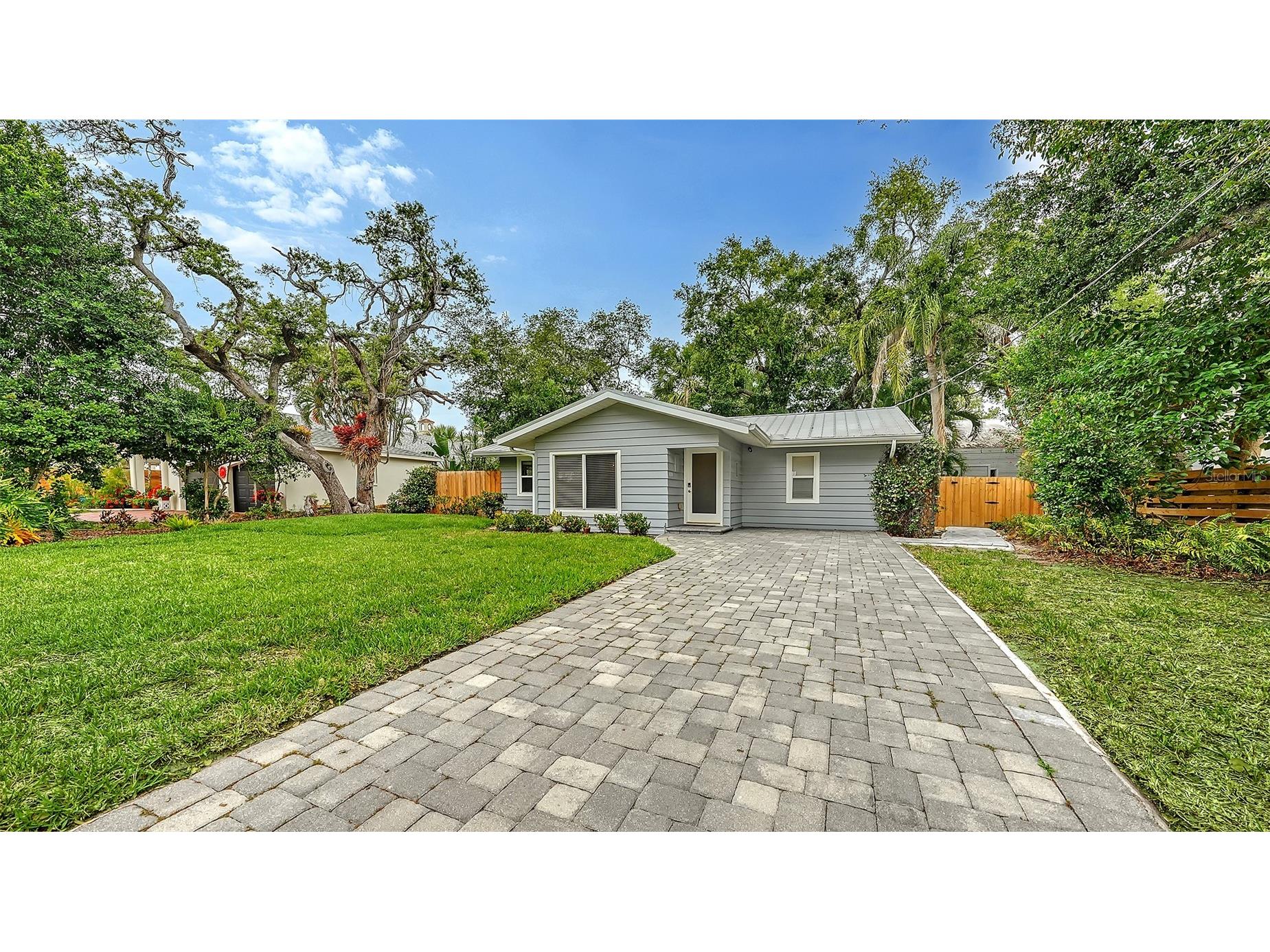1773 Harmony Lane Sarasota FL 34239 A4692810 image1