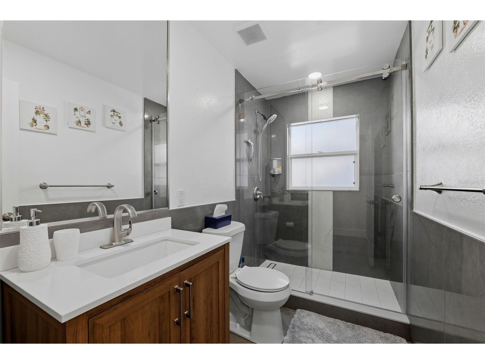 17734 1st Street E Redington Shores FL 33708 TB8499518 image21