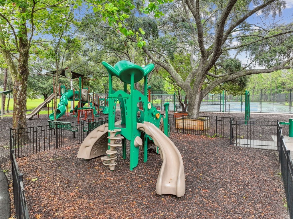 17737 Esprit Drive Tampa FL 33647 TB8452190 image91