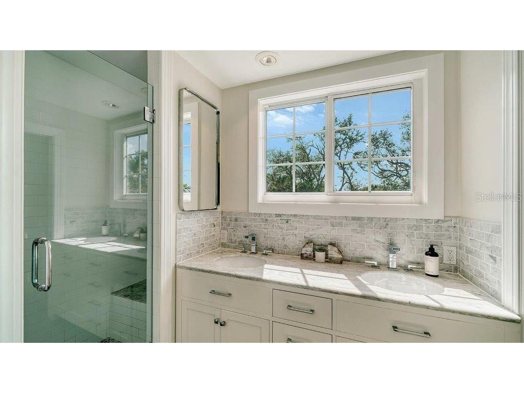 1774 Cherokee Drive Sarasota FL 34239 A4669184 image22