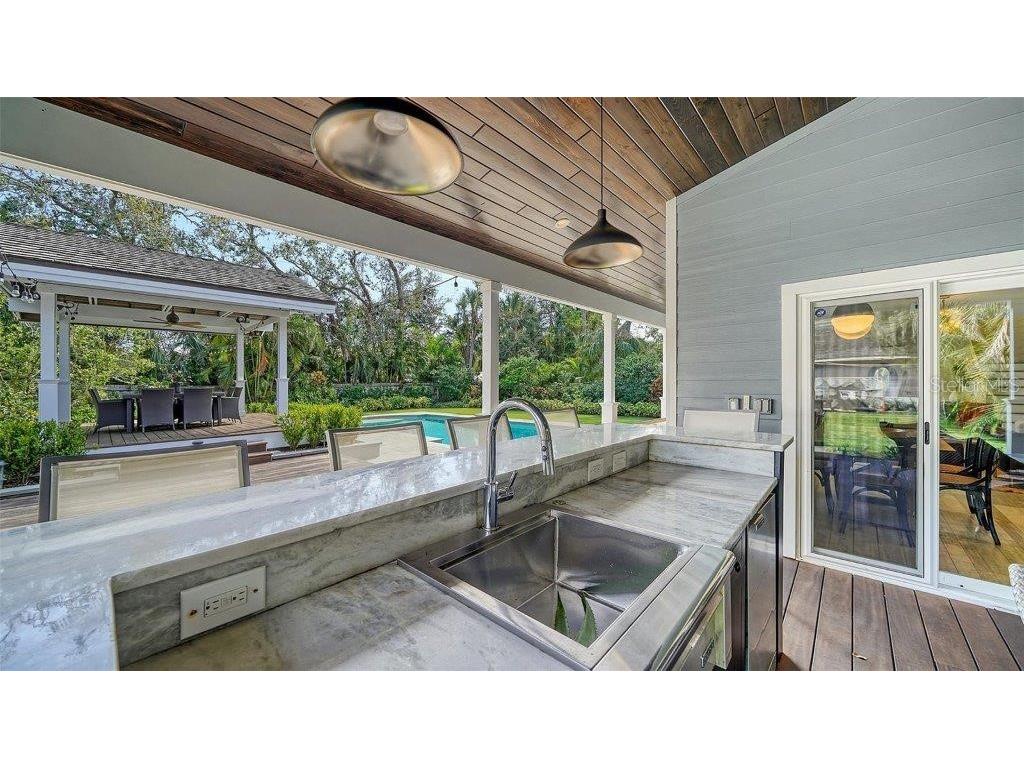 1774 Cherokee Drive Sarasota FL 34239 A4669184 image43