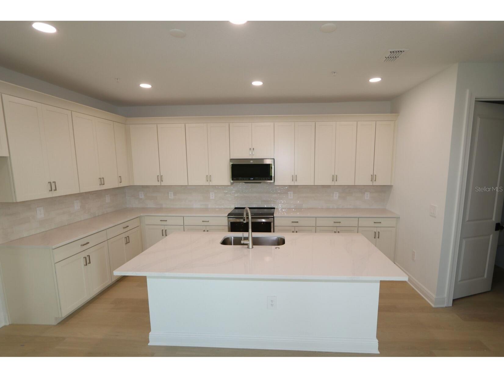 17742 Broadleaf Loop Venice FL 34293 R4910078 image4