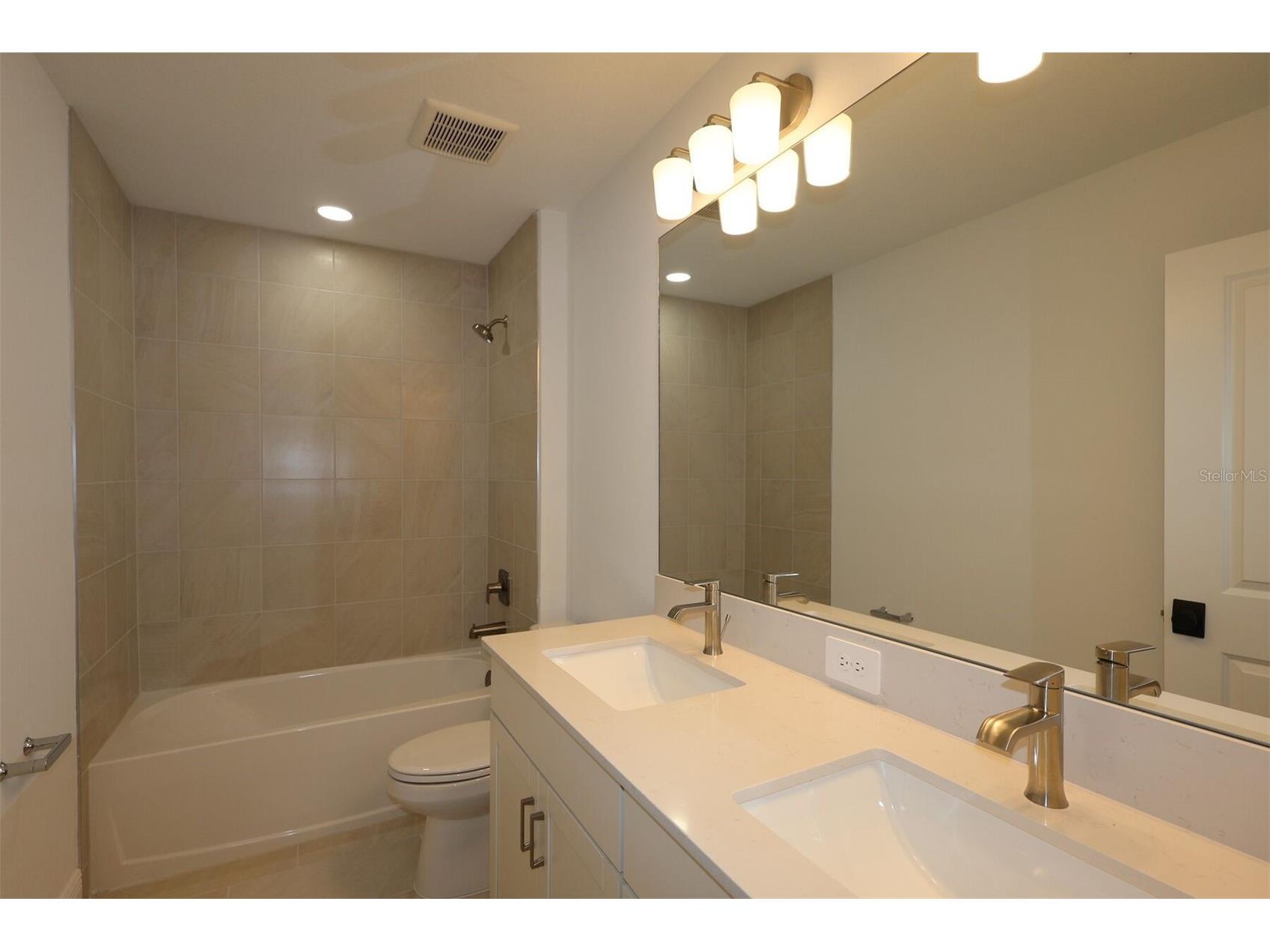 17742 Broadleaf Loop Venice FL 34293 R4910078 image9