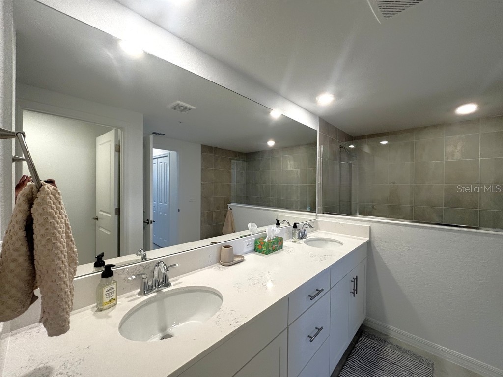 17745 Boracay Court #101 Venice FL 34293 C7515363 image15