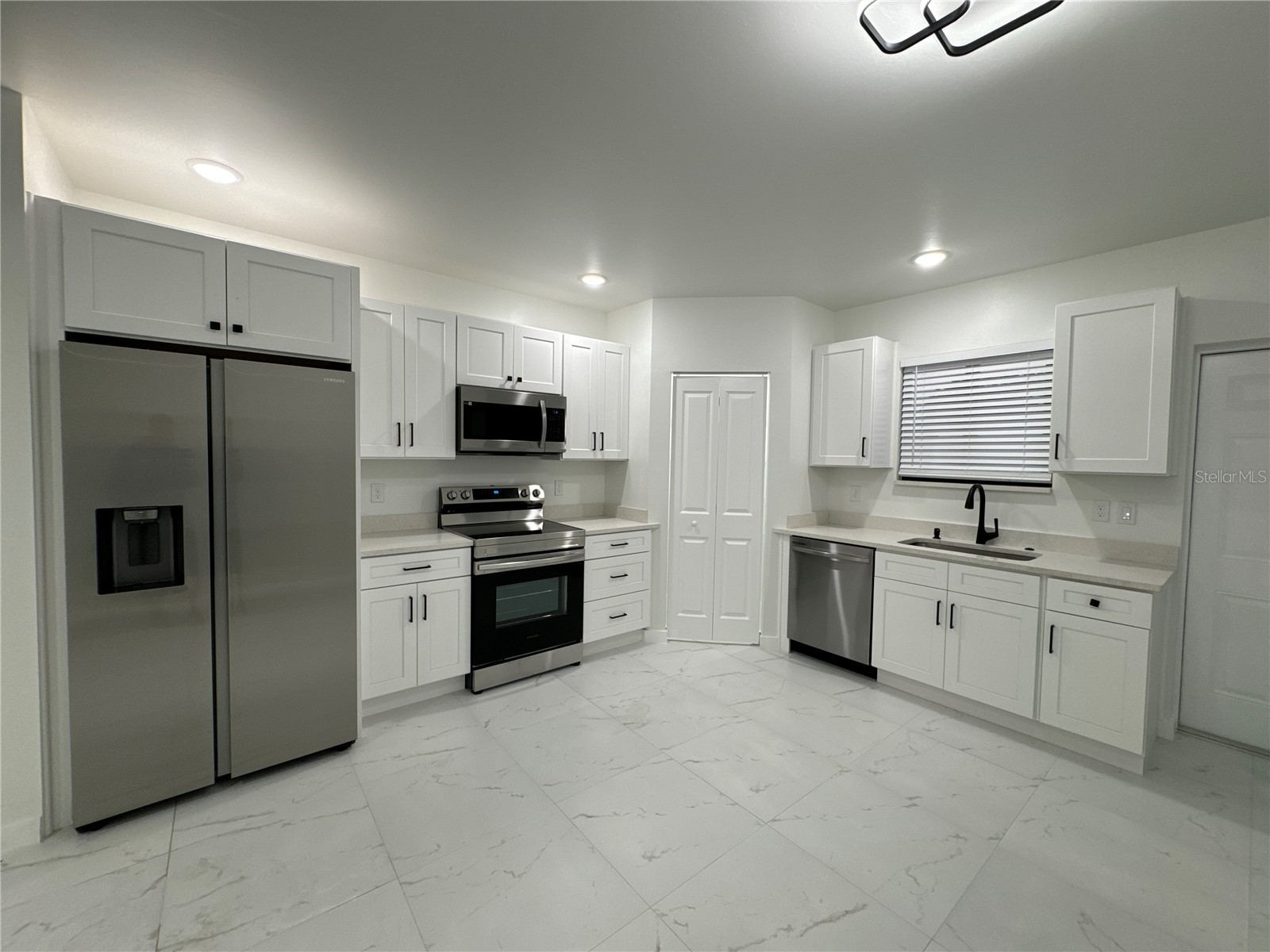 1775 Glenway Court Fort Myers FL 33916 O6405954 image13