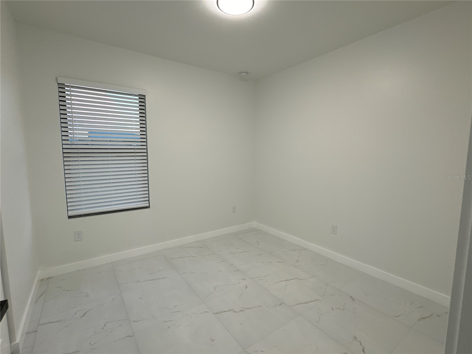 1775 Glenway Court Fort Myers FL 33916 O6405954 image3