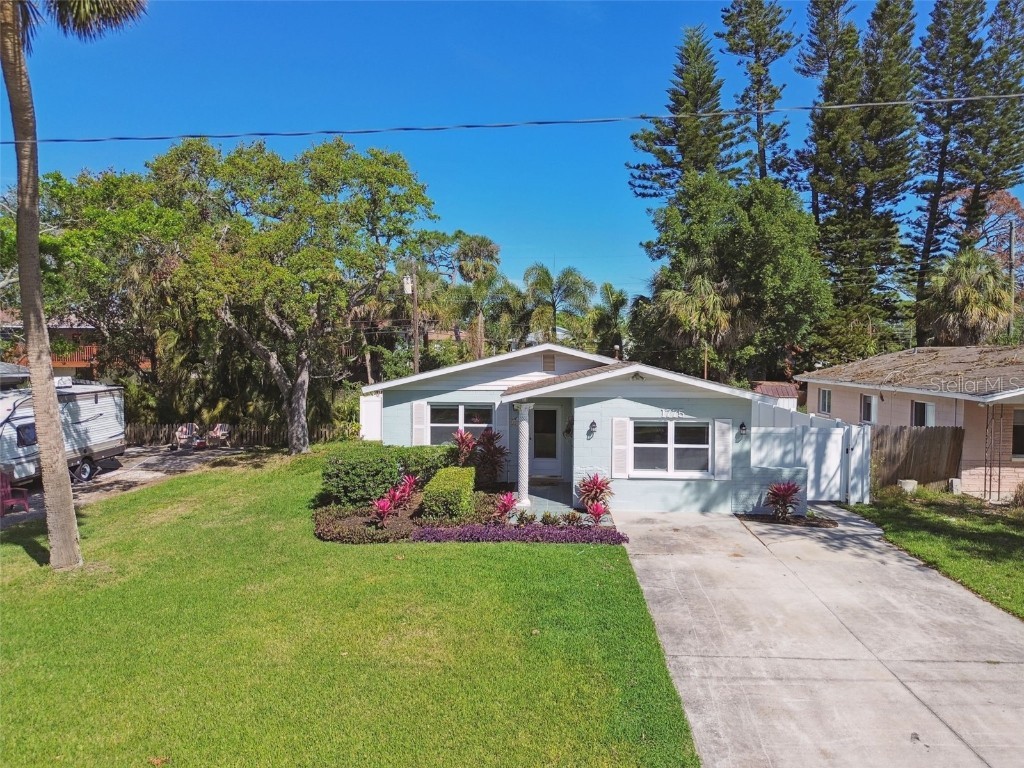 1775 Michigan Avenue NE Saint Petersburg FL 33703 TB8367425 image1