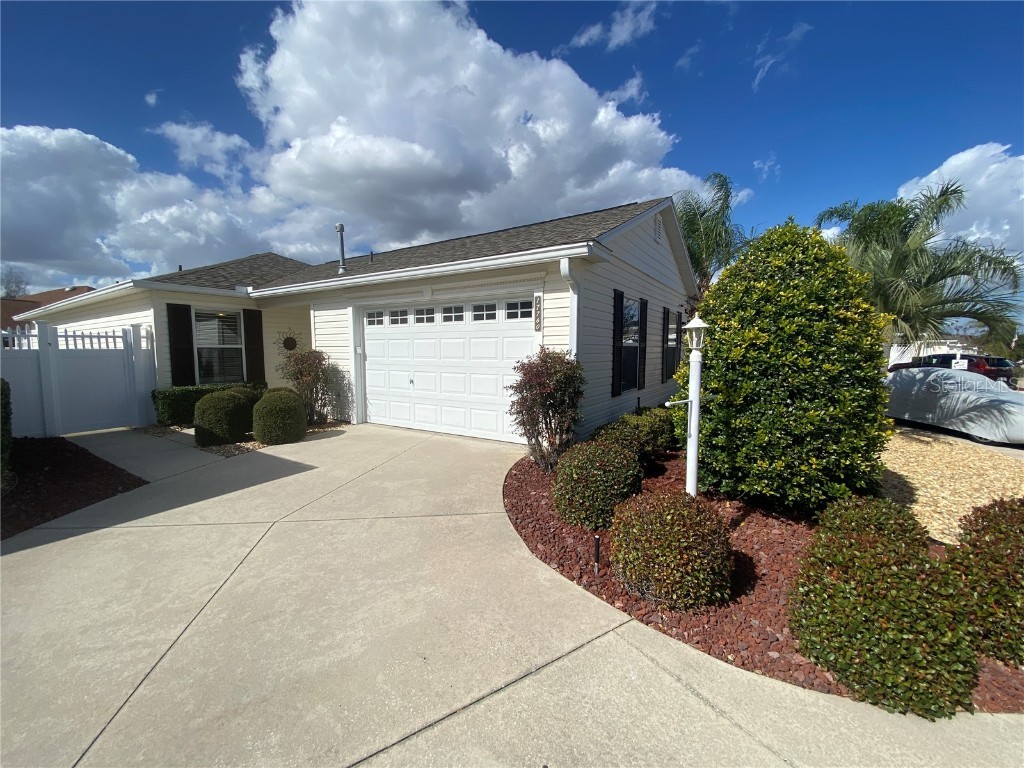 17760 SE 84th Peyton Court The Villages FL 32162 G5072988 image1