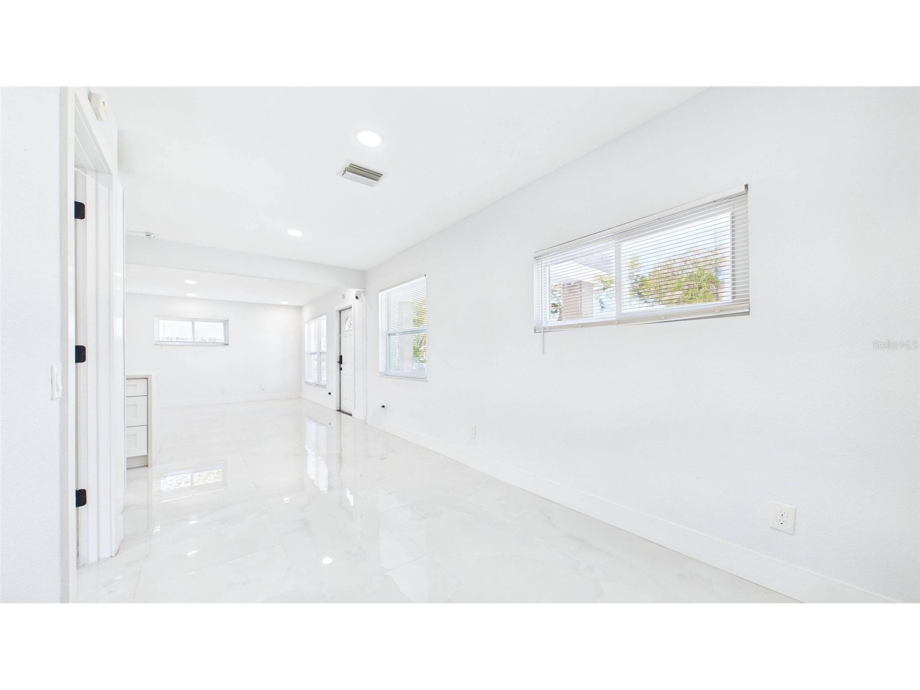 1778 New Hampshire Avenue NE Saint Petersburg FL 33703 TB8486606 image21