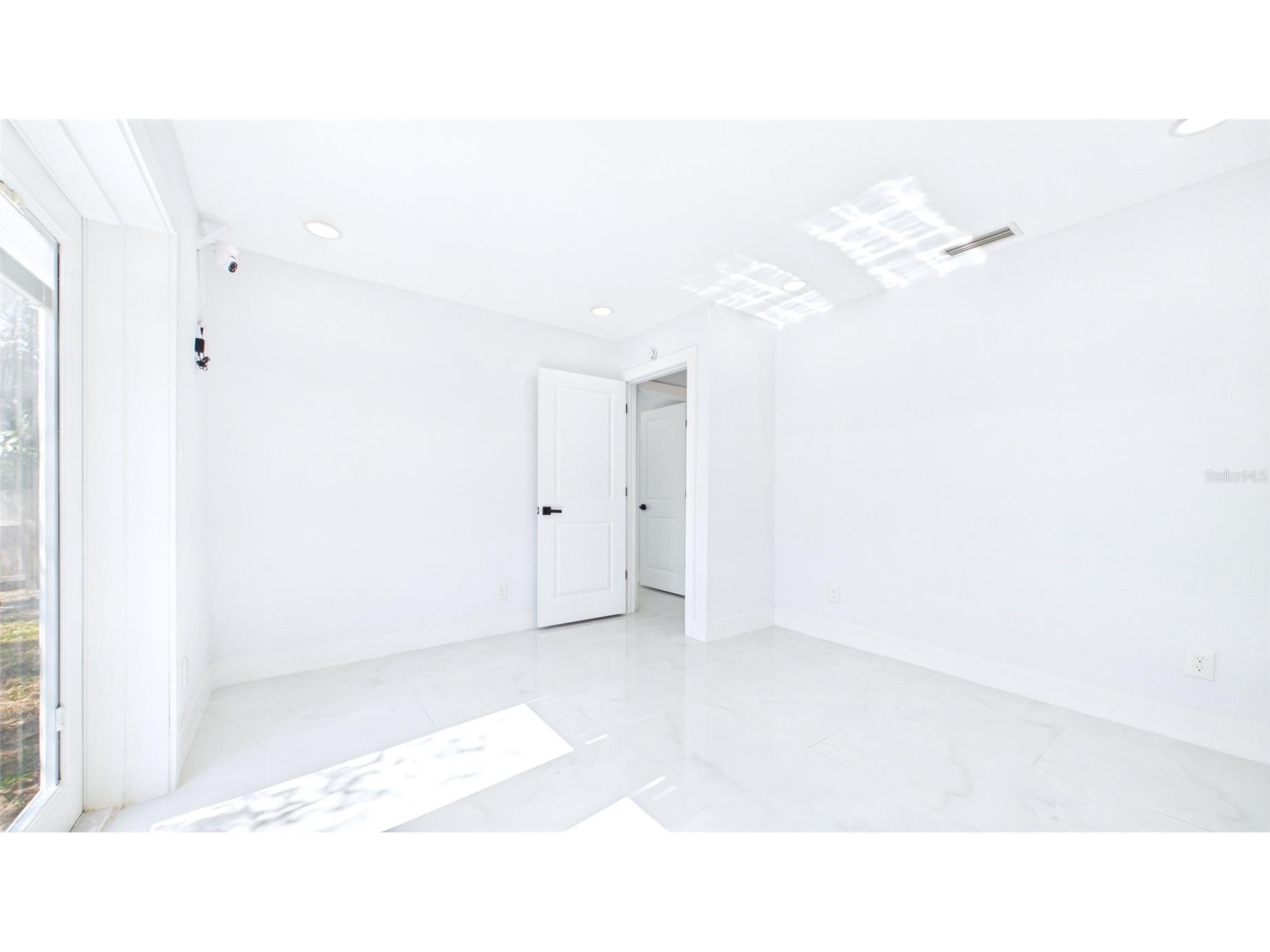 1778 New Hampshire Avenue NE Saint Petersburg FL 33703 TB8486606 image29