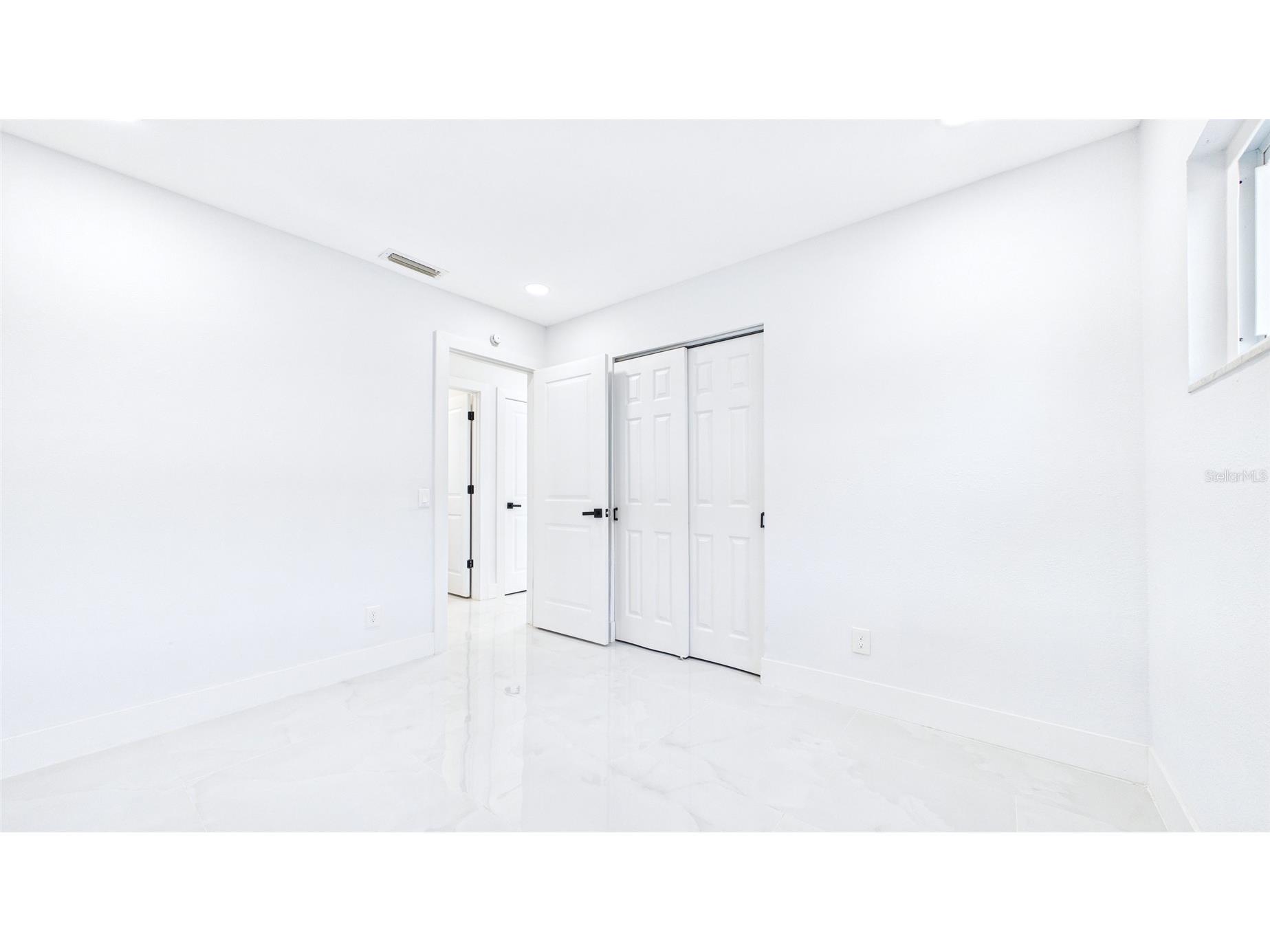 1778 New Hampshire Avenue NE Saint Petersburg FL 33703 TB8486606 image30