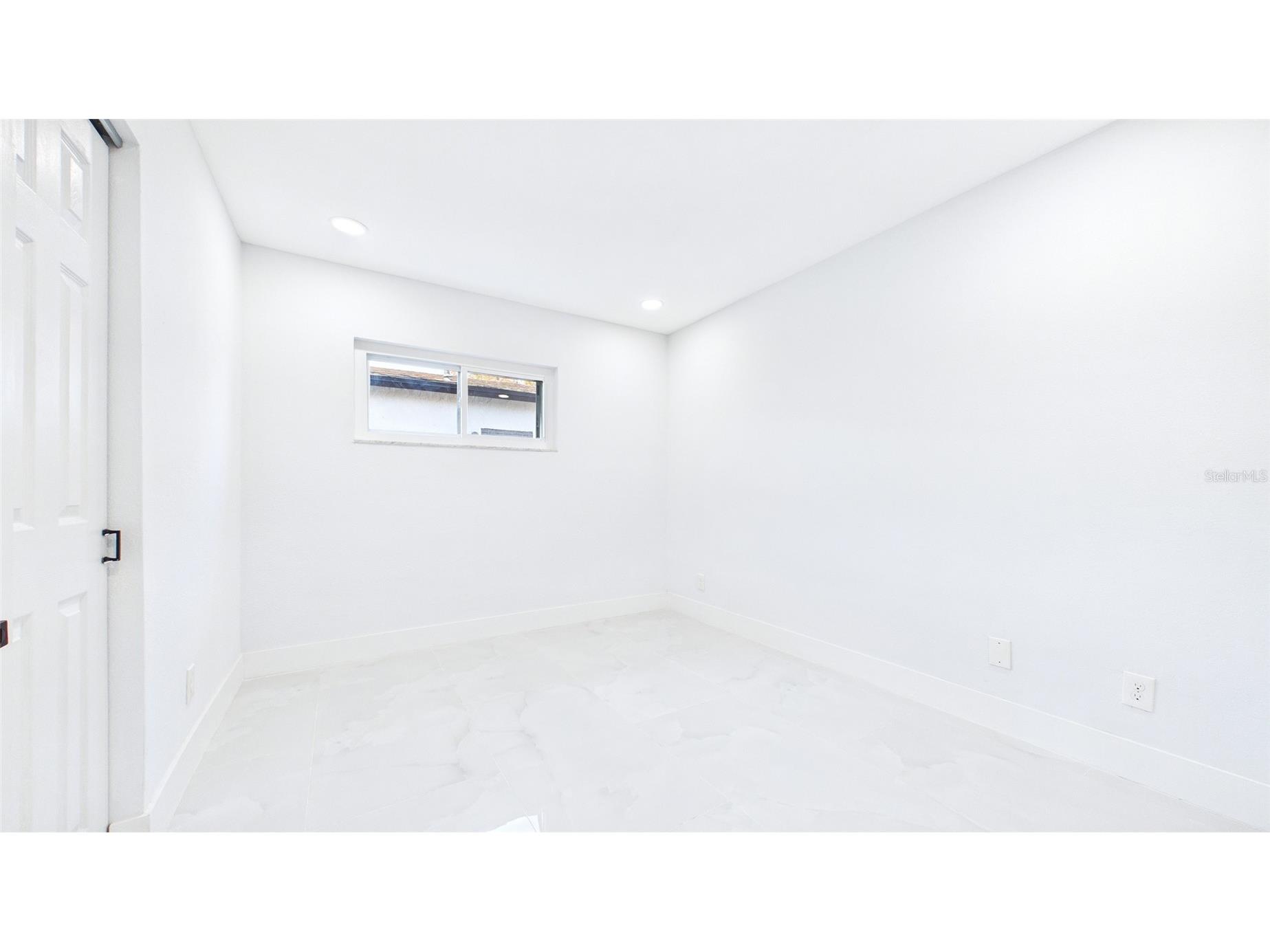 1778 New Hampshire Avenue NE Saint Petersburg FL 33703 TB8486606 image33