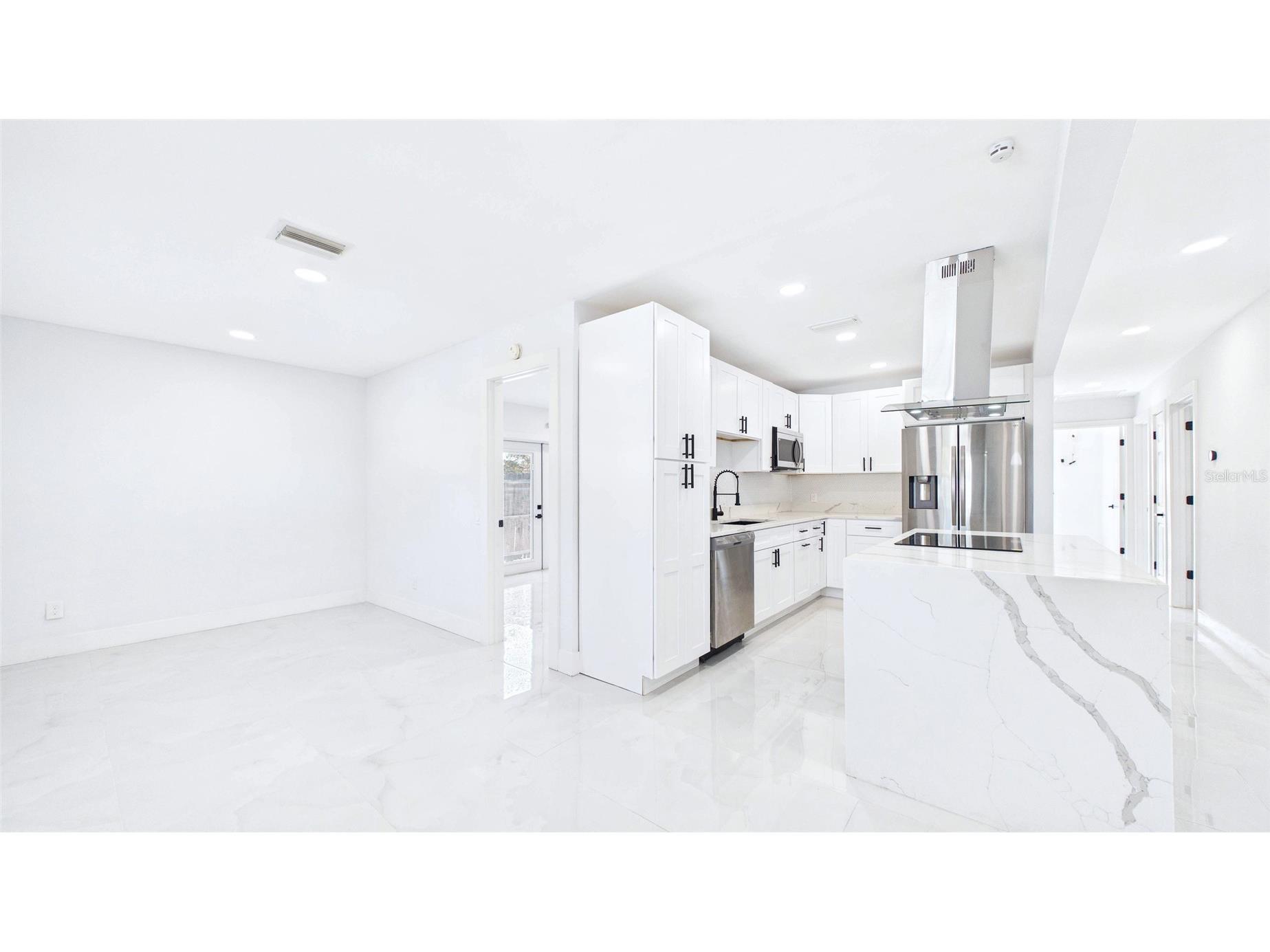 1778 New Hampshire Avenue NE Saint Petersburg FL 33703 TB8486606 image8