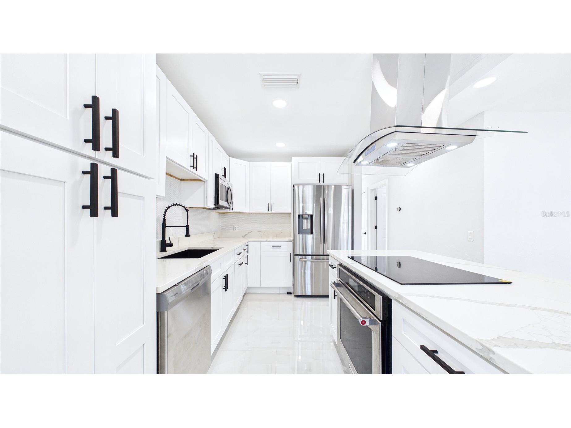 1778 New Hampshire Avenue NE Saint Petersburg FL 33703 TB8486606 image9