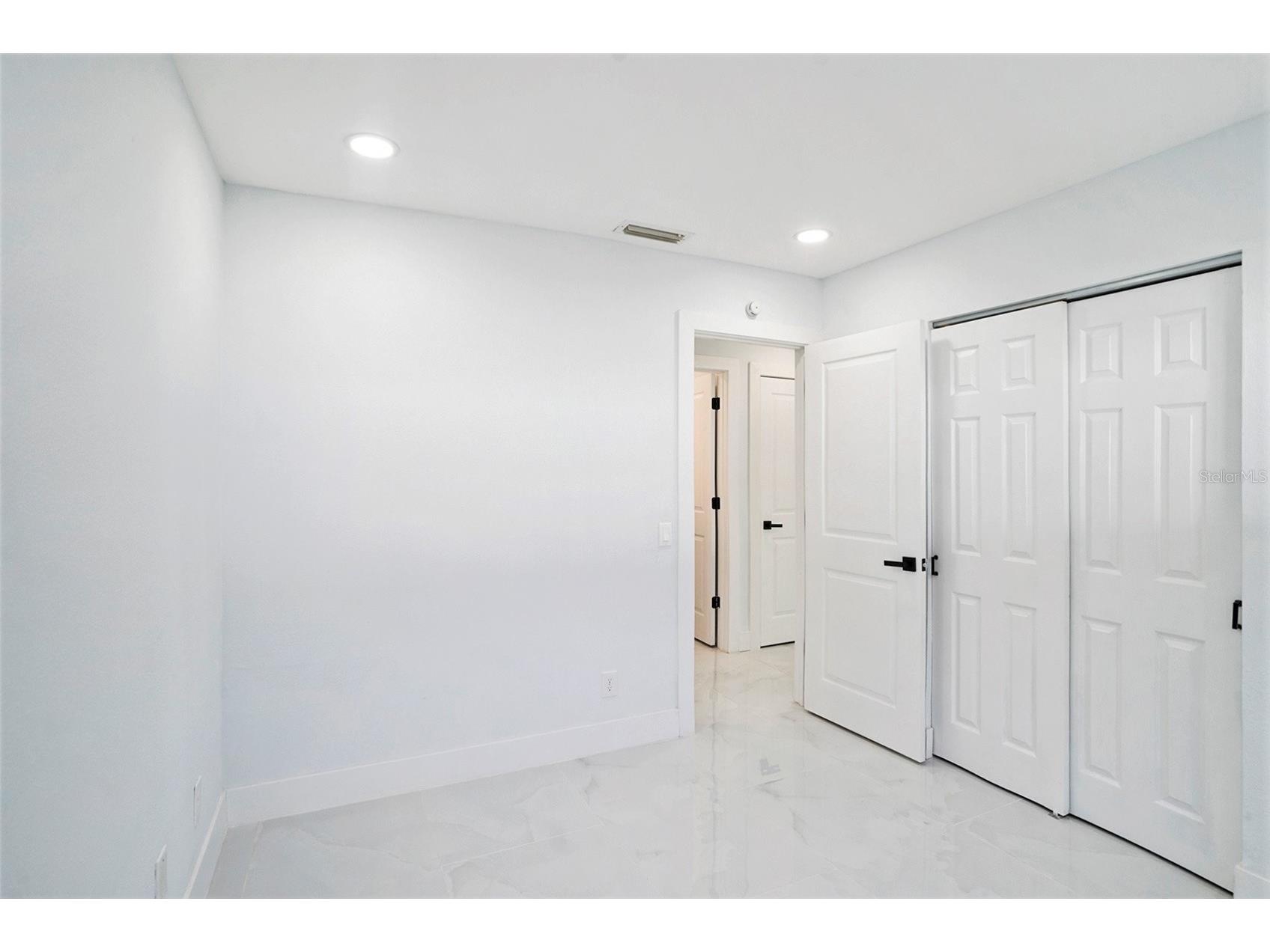 1778 New Hampshire Avenue NE Saint Petersburg FL 33703 TB8529429 image27