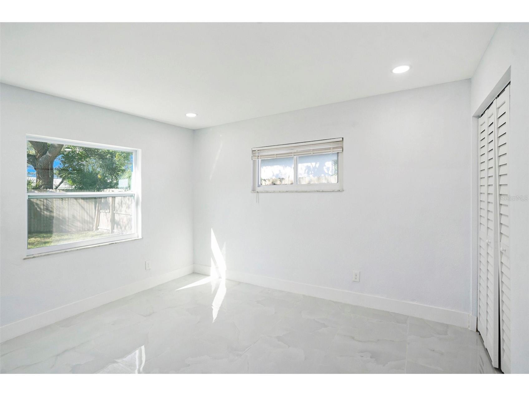 1778 New Hampshire Avenue NE Saint Petersburg FL 33703 TB8529429 image29