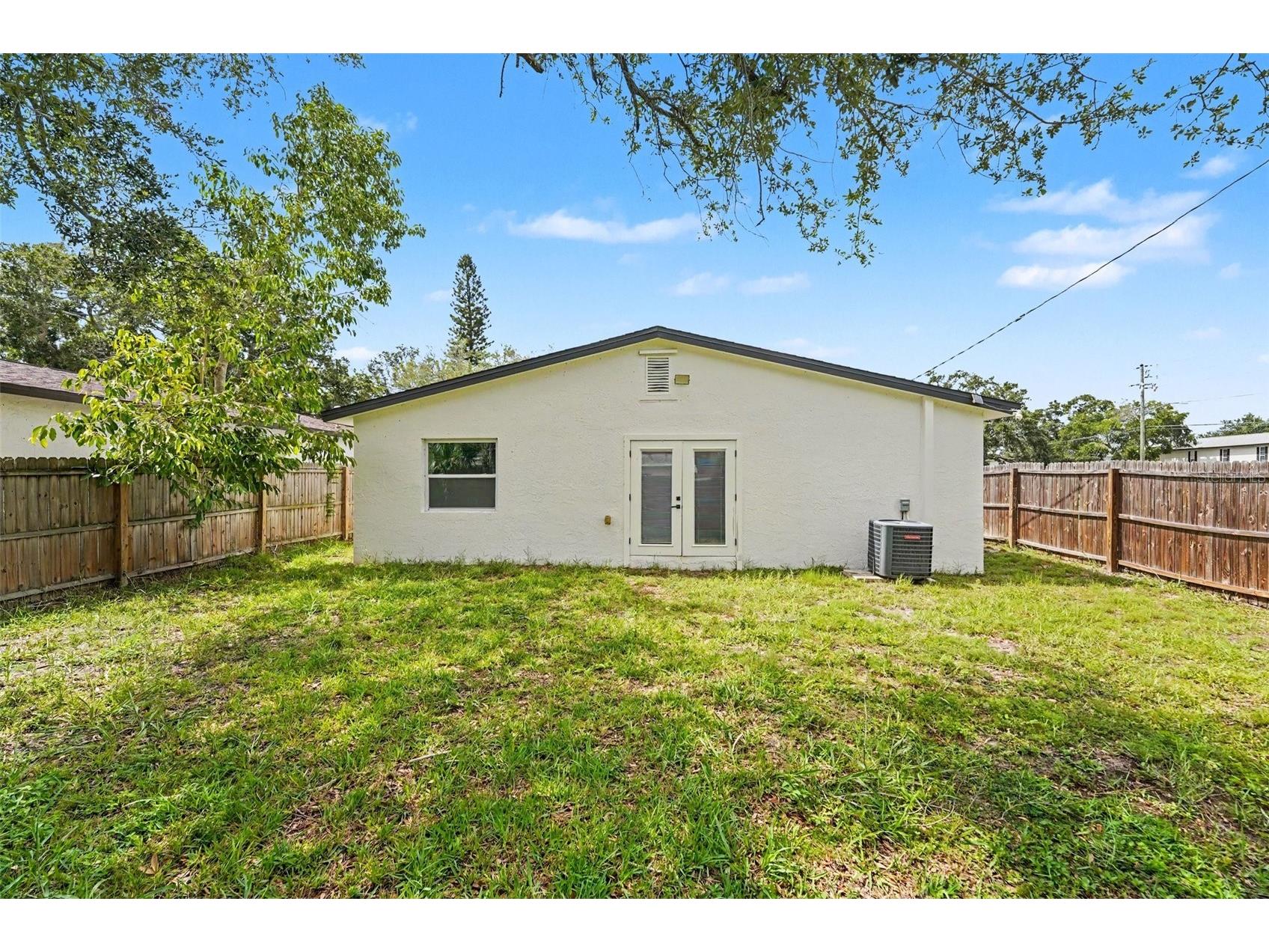 1778 New Hampshire Avenue NE Saint Petersburg FL 33703 TB8529429 image33