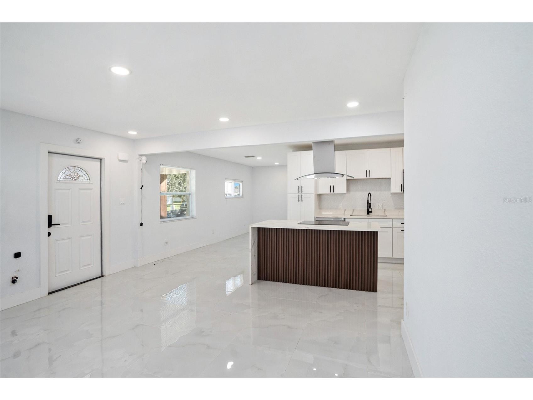 1778 New Hampshire Avenue NE Saint Petersburg FL 33703 TB8529429 image7