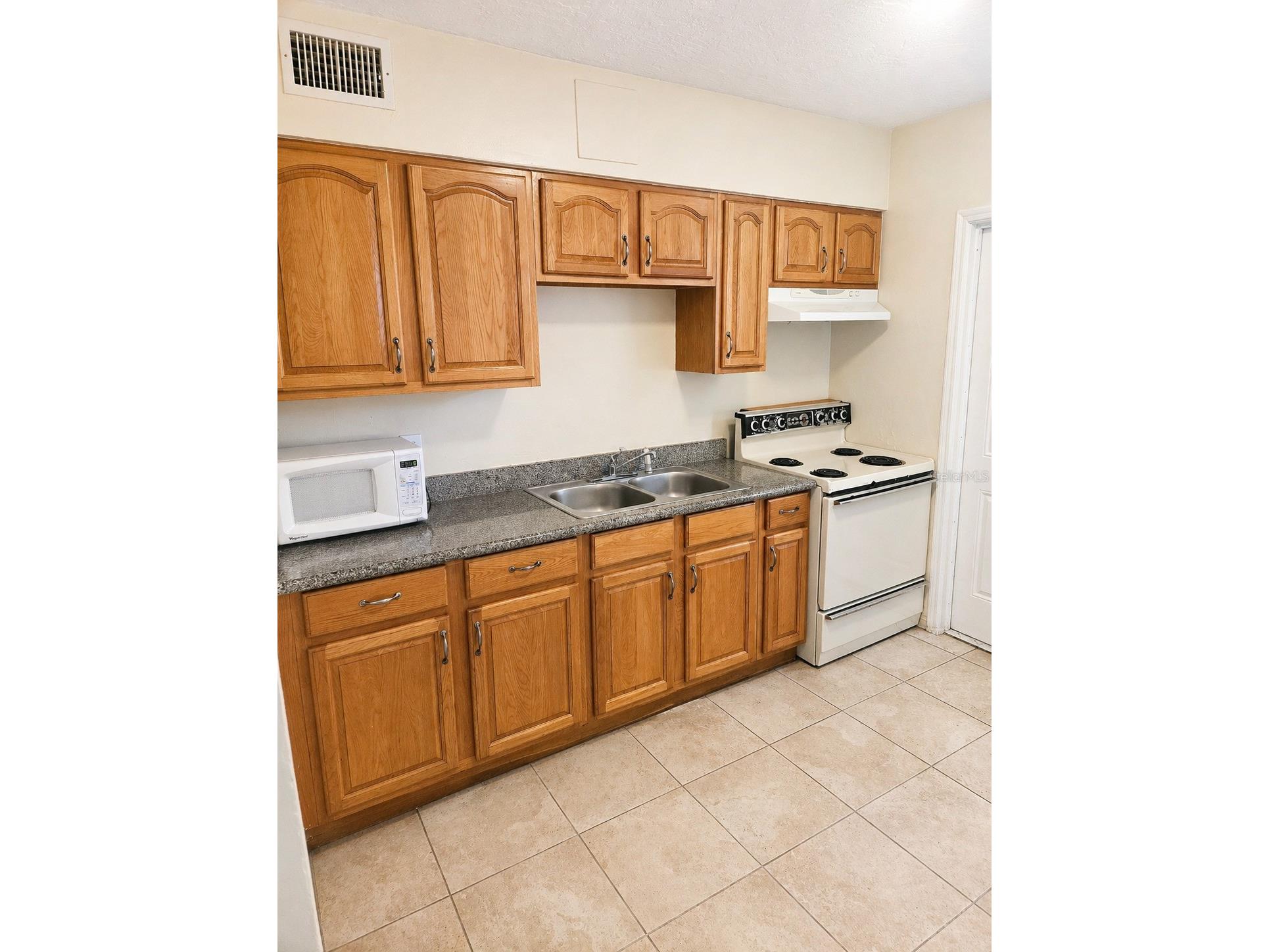 1778 Yale Street S Saint Petersburg FL 33712 TB8505076 image3