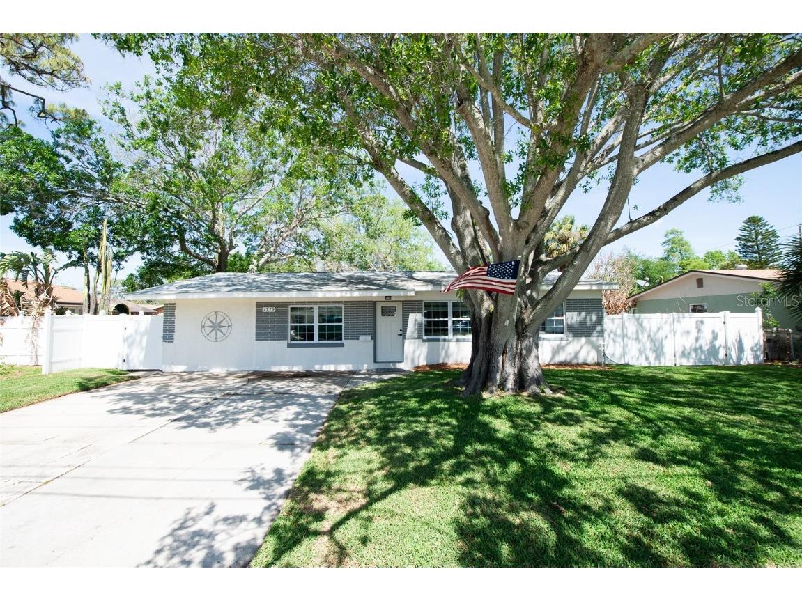1779 Shore Acres Boulevard NE Saint Petersburg FL 33703 TB8323100 image1