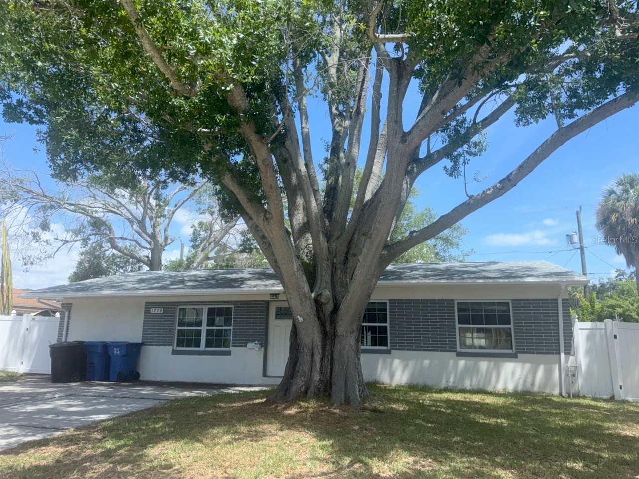 1779 Shore Acres Boulevard NE Saint Petersburg FL 33703 TB8507529 image1