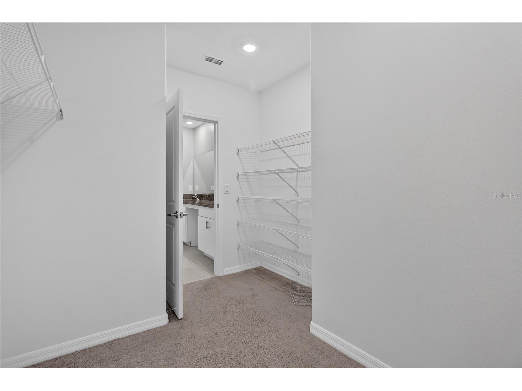 1779 Yellow Trail Lakeland FL 33801 P4939233 image32