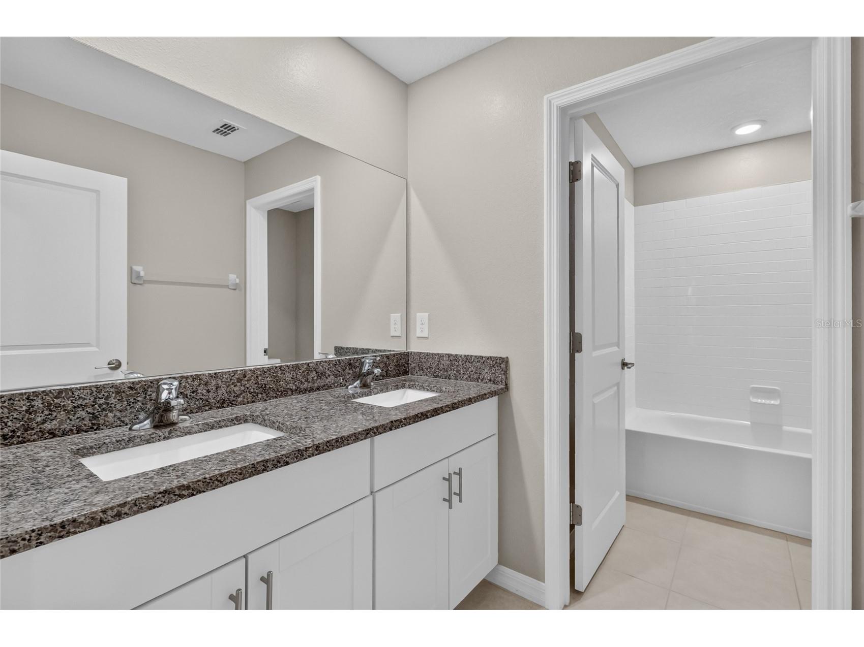 1779 Yellow Trail Lakeland FL 33801 P4939233 image43