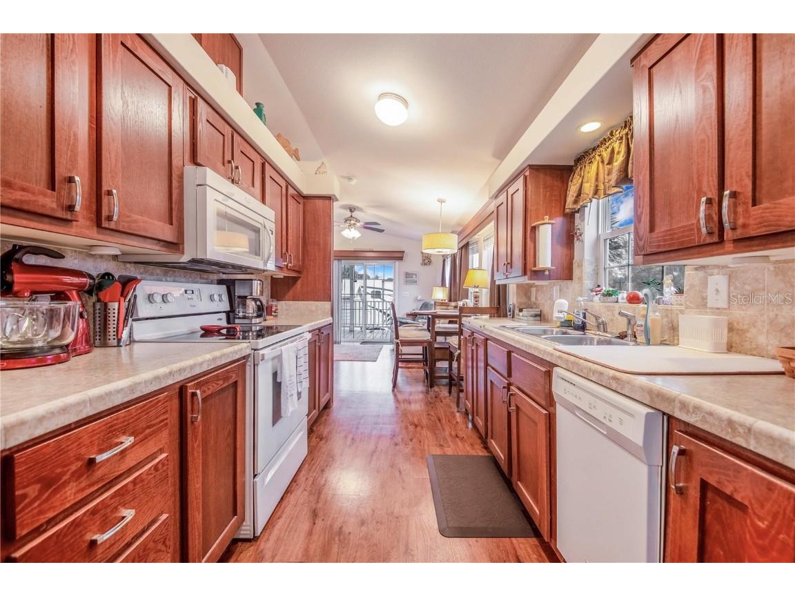 178 Lily Creek Way Frostproof FL 33843 - Lily Lake P4936520 image12