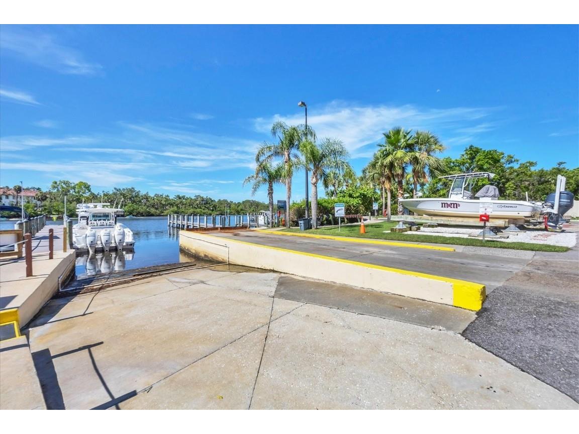 1780 Phillippi Shores Drive #E1-46 Sarasota FL 34231 A4656391 image18