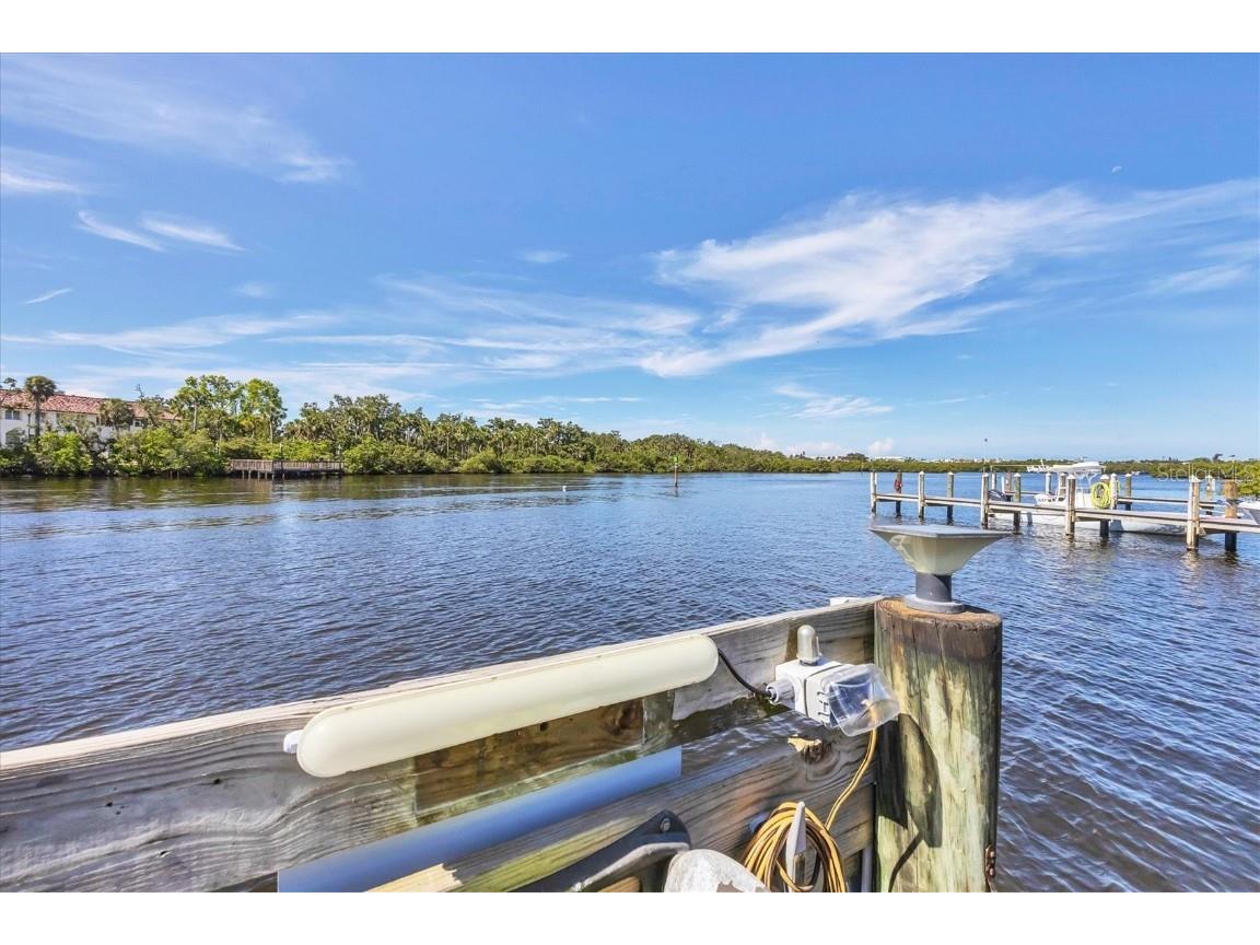 1780 Phillippi Shores Drive #E1-46 Sarasota FL 34231 A4656391 image24