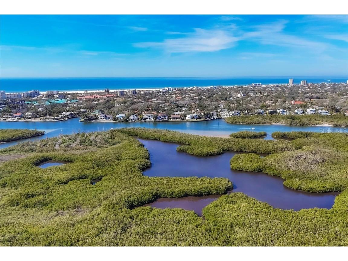 1780 Phillippi Shores Drive #E1-46 Sarasota FL 34231 A4656391 image27