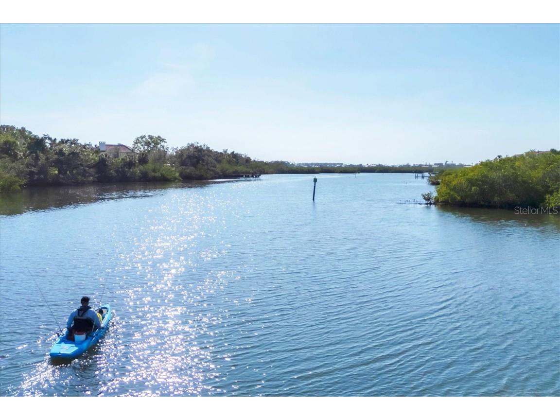 1780 Phillippi Shores Drive #E1-46 Sarasota FL 34231 A4656391 image31