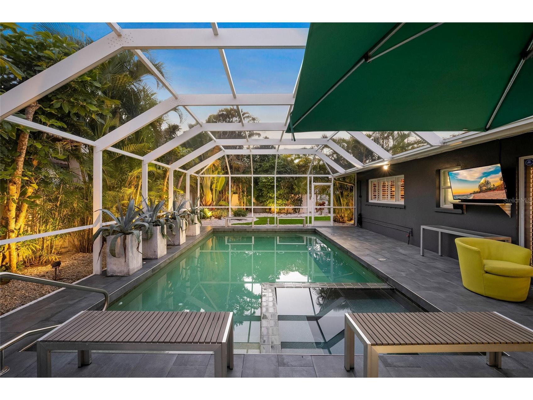 1780 Spring Creek Drive Sarasota FL 34239 A4681932 image2