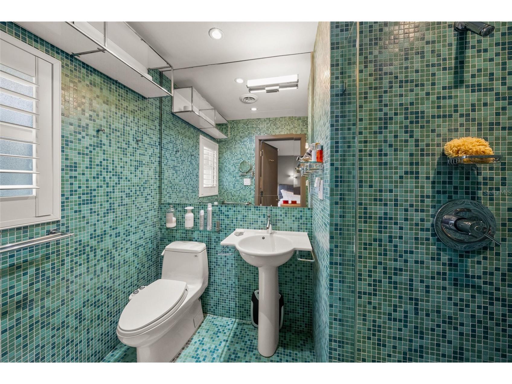 1780 Spring Creek Drive Sarasota FL 34239 A4681932 image30