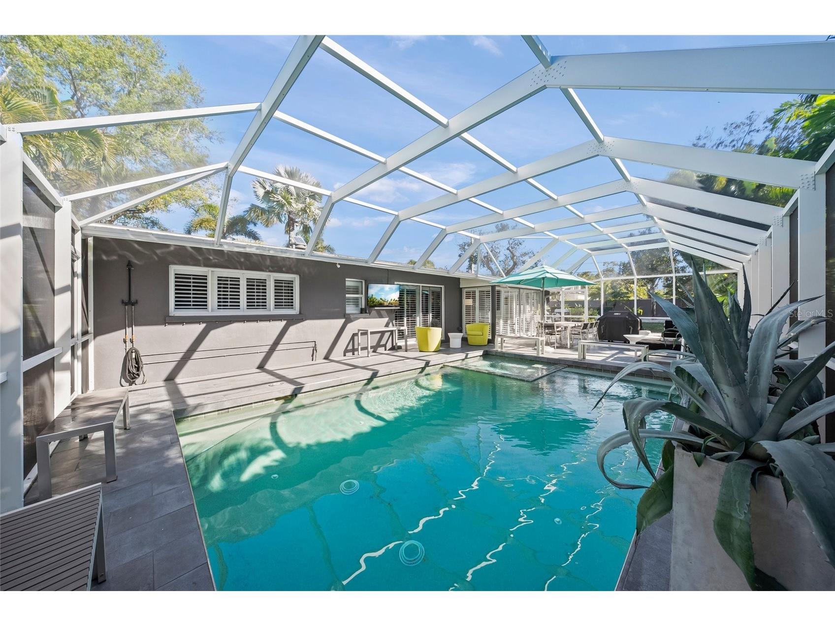 1780 Spring Creek Drive Sarasota FL 34239 A4681932 image40