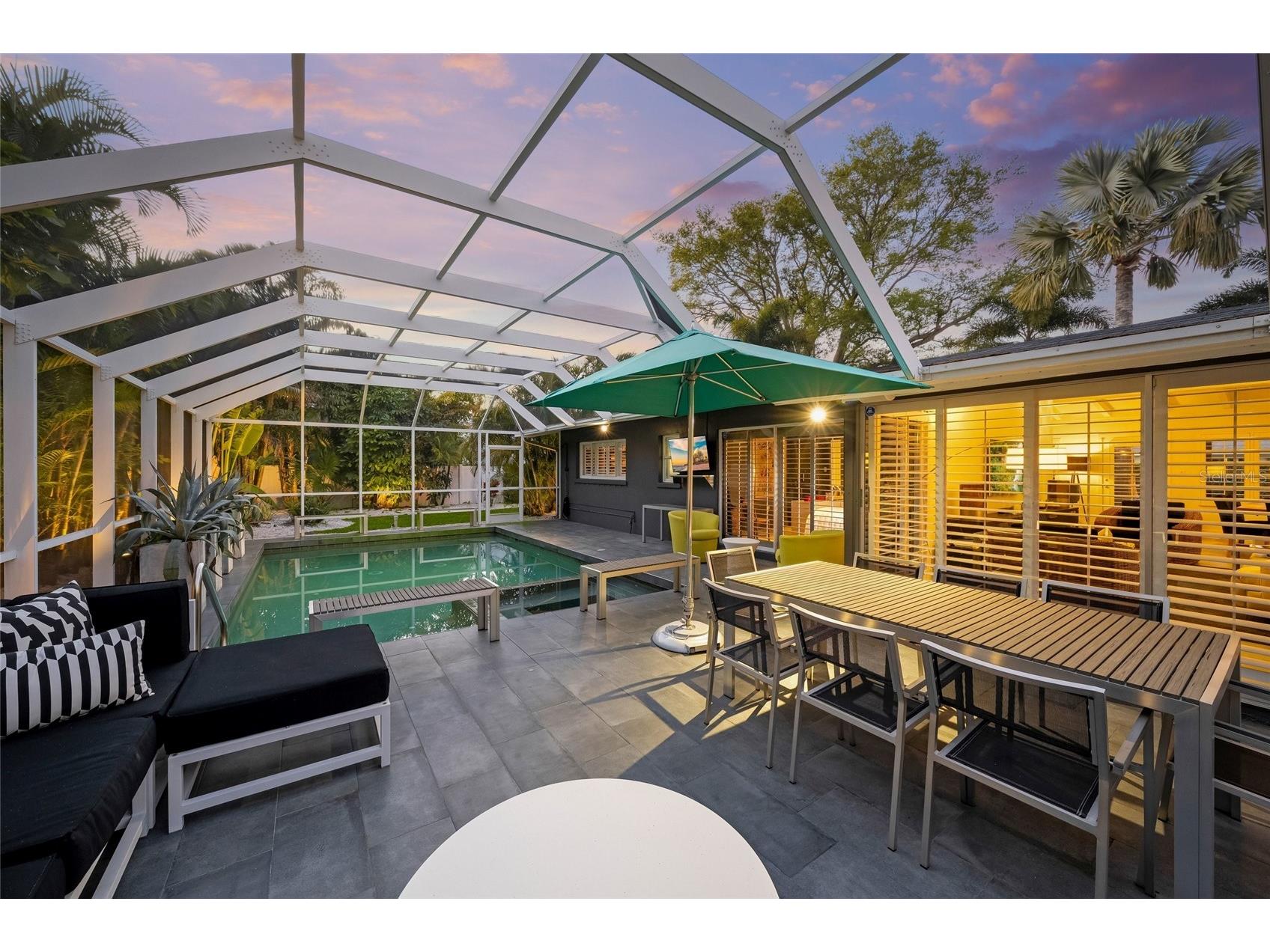 1780 Spring Creek Drive Sarasota FL 34239 A4681932 image50