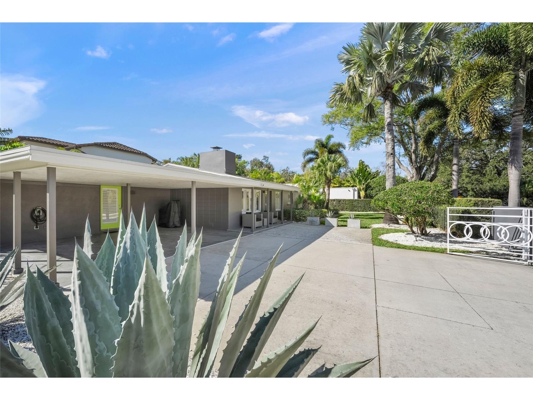 1780 Spring Creek Drive Sarasota FL 34239 A4681932 image7