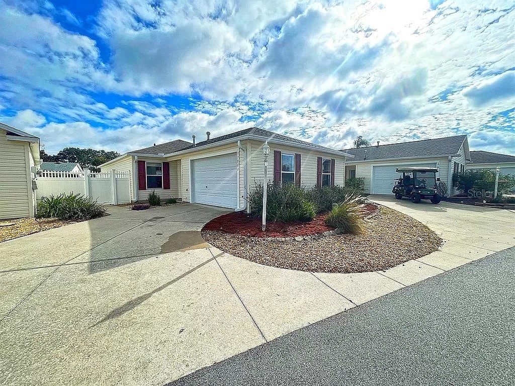 17807 SE 91st Freedom Court The Villages FL 32162 G5085492 image1